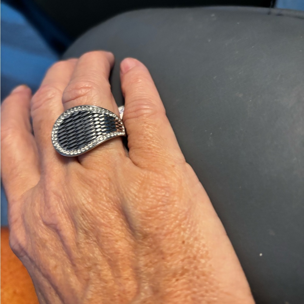 Elegant Silver plated and crystal Women's Ring 6 3/4